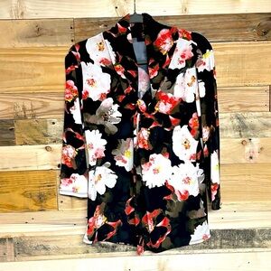 T Tahari size large black floral 3/4 sleeve blouse